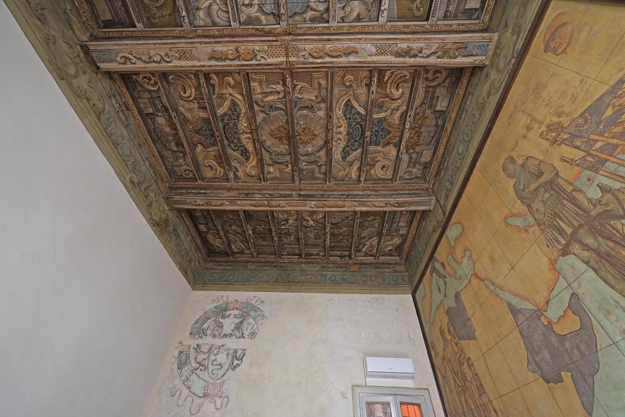 Foresteria Palazzo Guazzoni Zaccaria Cremona Bagian luar foto