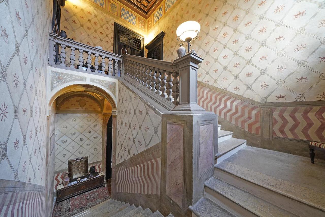 Foresteria Palazzo Guazzoni Zaccaria Cremona Bagian luar foto