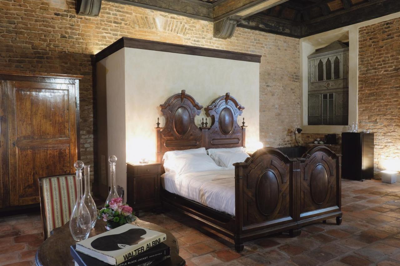 Foresteria Palazzo Guazzoni Zaccaria Cremona Bagian luar foto