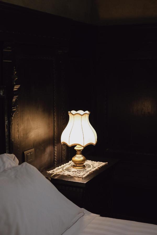Foresteria Palazzo Guazzoni Zaccaria Cremona Bagian luar foto