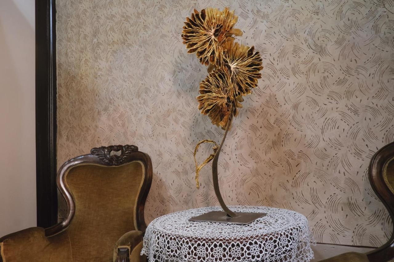 Foresteria Palazzo Guazzoni Zaccaria Cremona Bagian luar foto