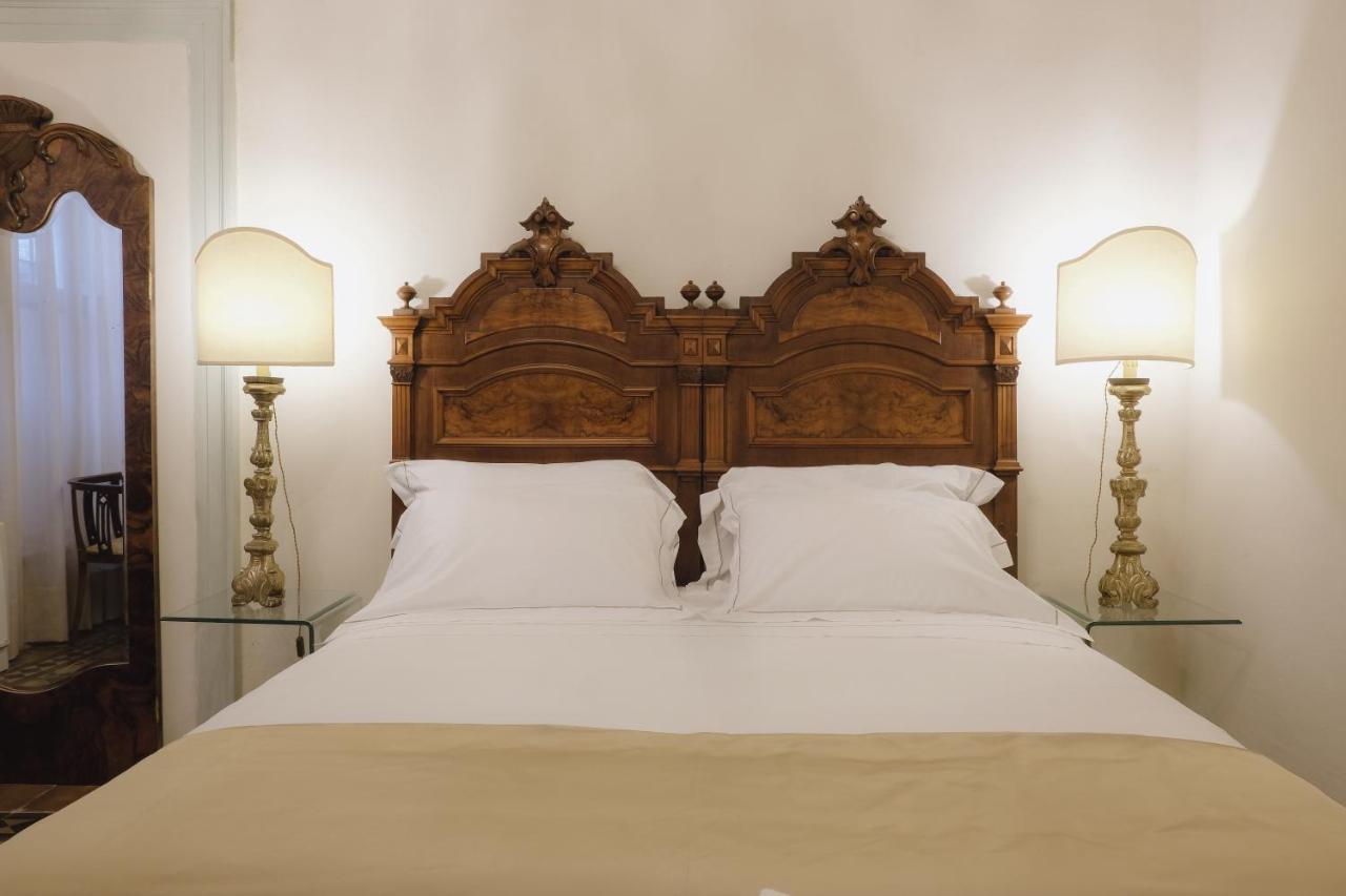 Foresteria Palazzo Guazzoni Zaccaria Cremona Bagian luar foto