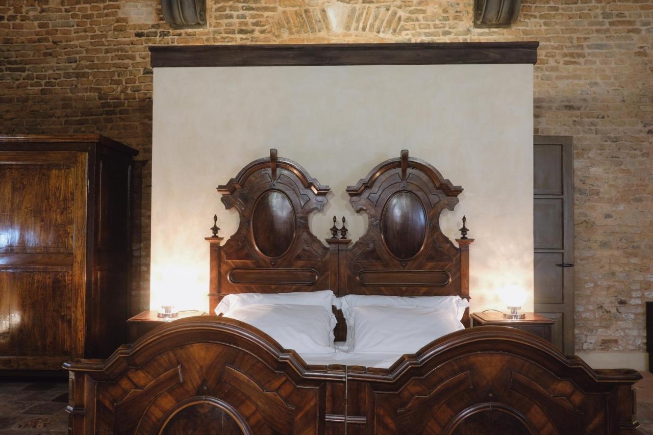 Foresteria Palazzo Guazzoni Zaccaria Cremona Bagian luar foto