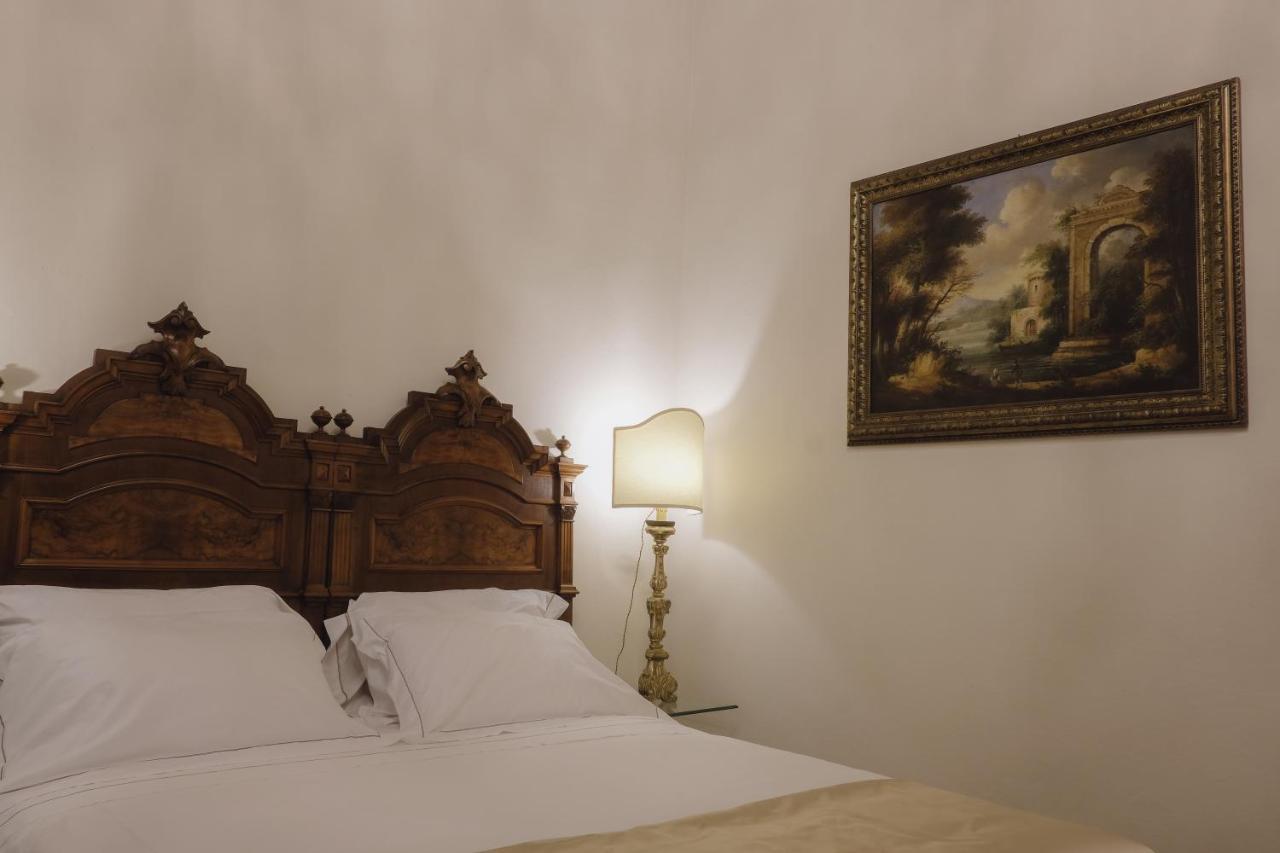 Foresteria Palazzo Guazzoni Zaccaria Cremona Bagian luar foto