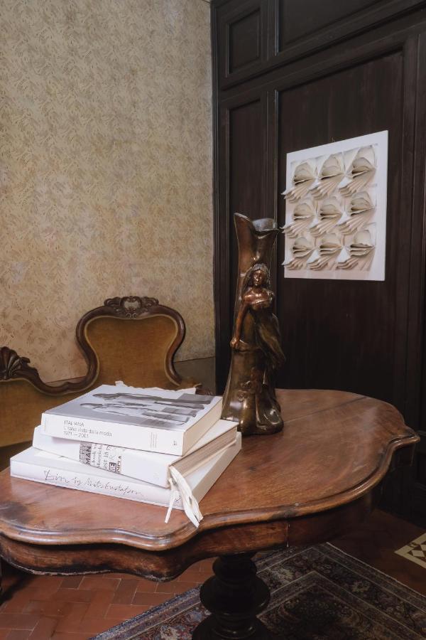Foresteria Palazzo Guazzoni Zaccaria Cremona Bagian luar foto