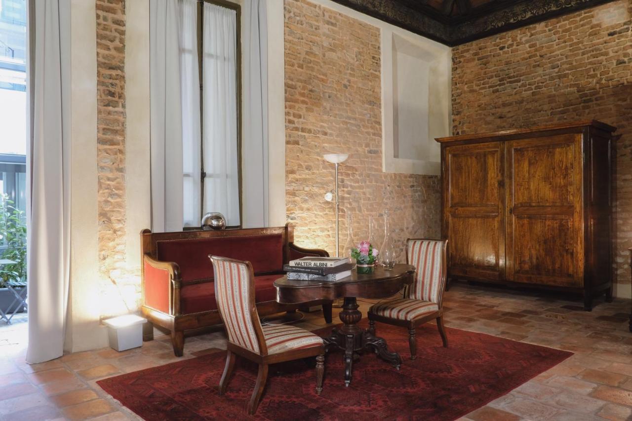 Foresteria Palazzo Guazzoni Zaccaria Cremona Bagian luar foto